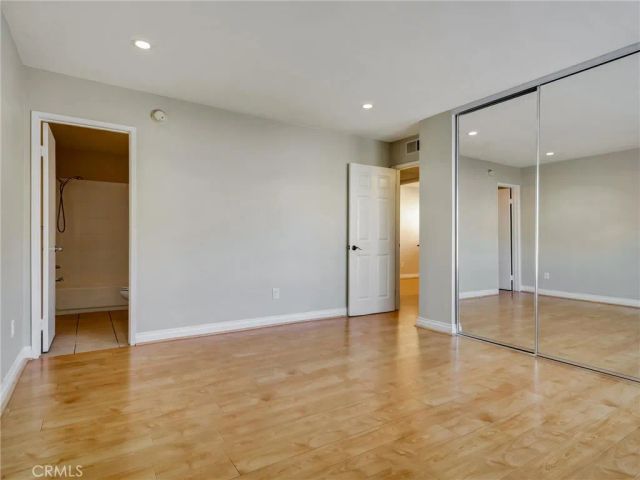 18350 Hatteras 123, Tarzana, CA 91356