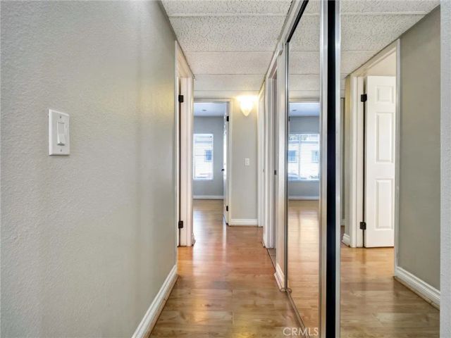 18350 Hatteras 123, Tarzana, CA 91356