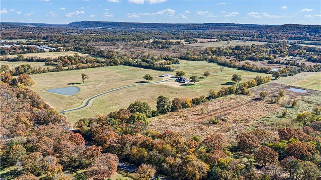 2365 W Gum Log Road, Russellville, AR 72802