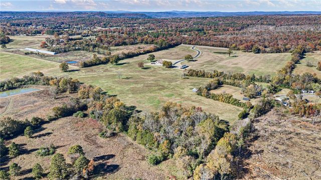 2365 W Gum Log Road, Russellville, AR 72802