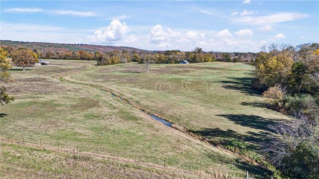 2365 W Gum Log Road, Russellville, AR 72802