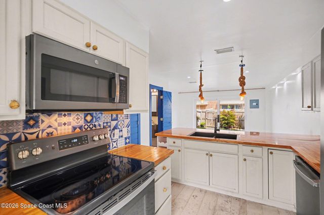 930 S Colonial Court 119, Indian Harbour Beach, FL 32937