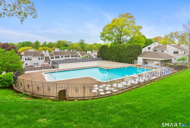 22 Rowayton Woods Drive 22, Norwalk, CT 06854