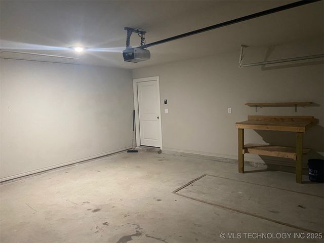 7122 E 155th Place S, Bixby, OK 74008