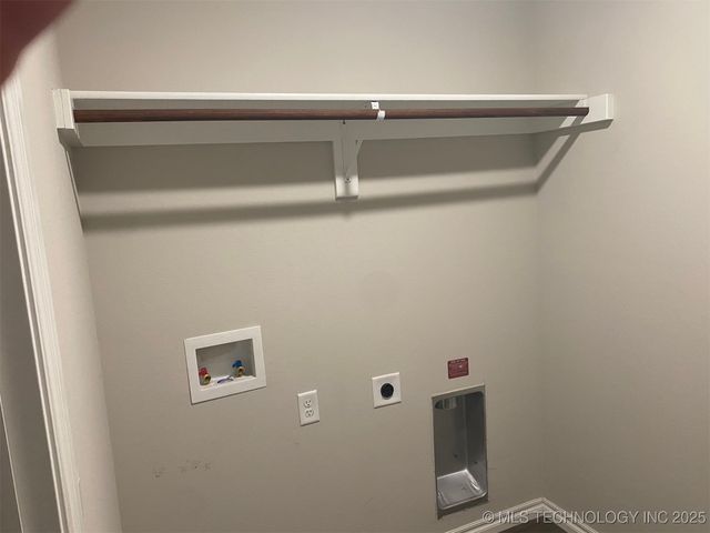 7122 E 155th Place S, Bixby, OK 74008