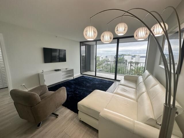 1300 S Highway A1a 326, Jupiter, FL 33477