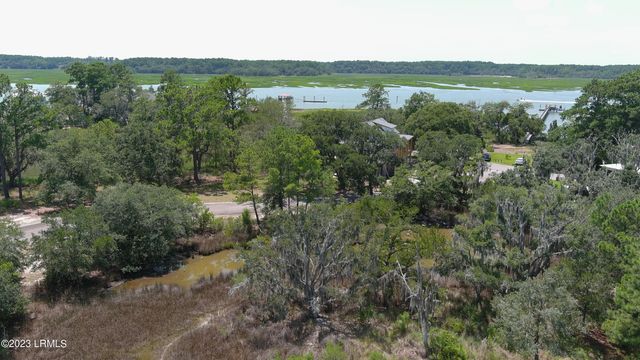 8 Lady Rebecca Court, Beaufort, SC 29907