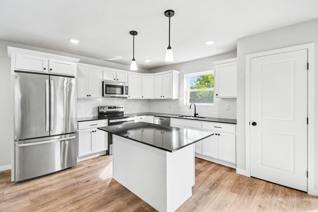 5550 Mammoth Drive Se, Caledonia Twp, MI 49316