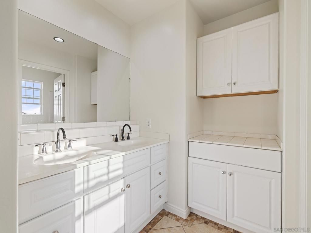 Image 16 of property listing at 330 Willie James Jones Ave, San Diego, CA 92102