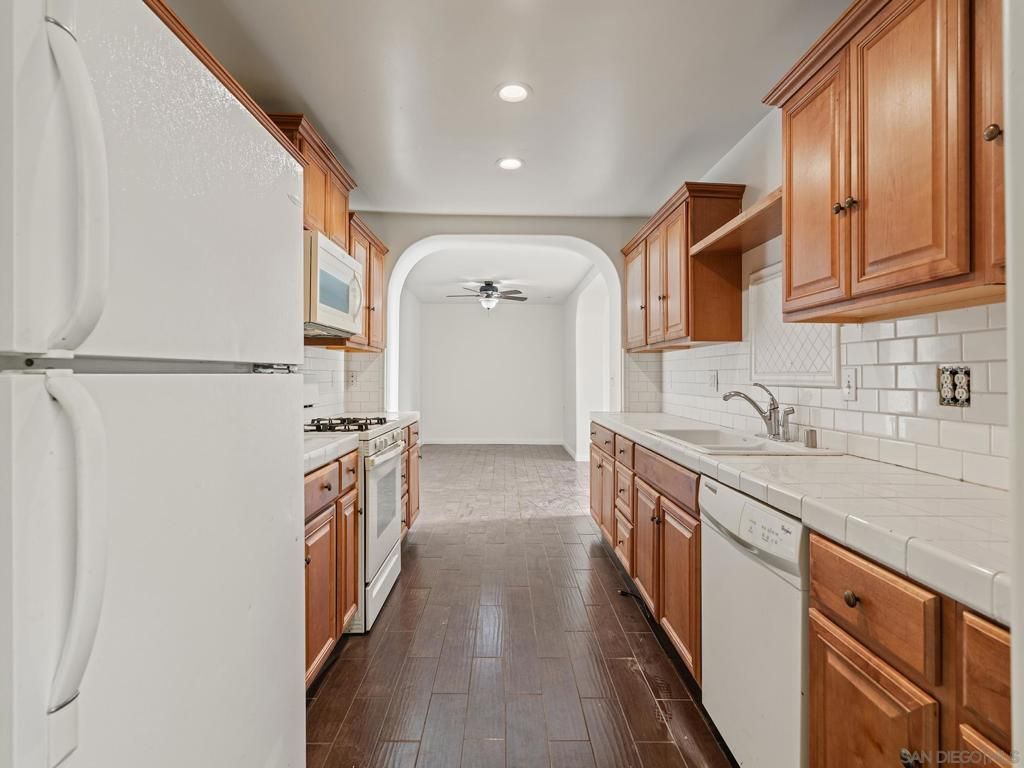 Image 27 of property listing at 330 Willie James Jones Ave, San Diego, CA 92102