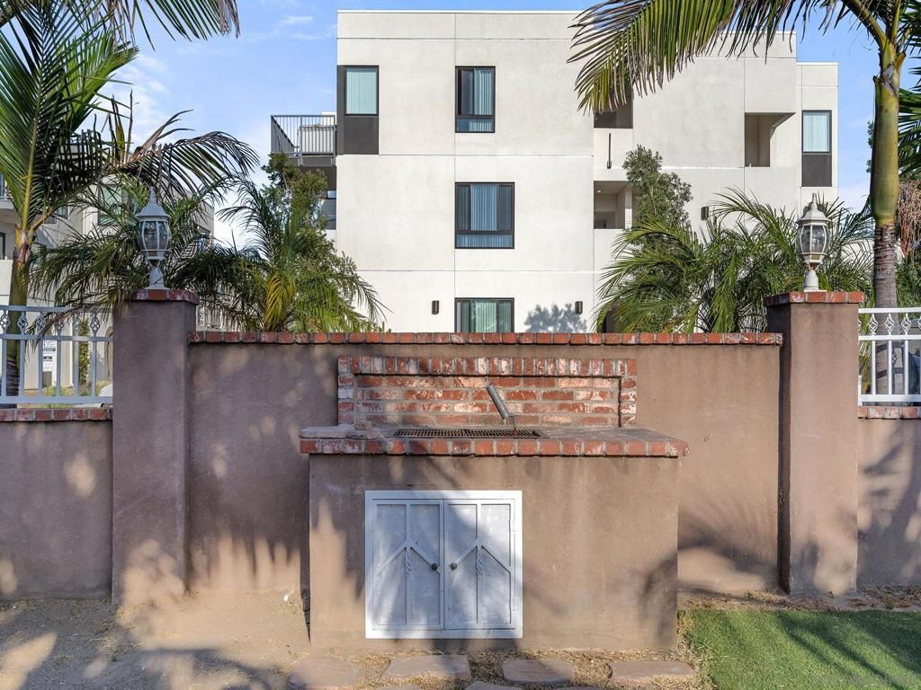 Image 32 of property listing at 330 Willie James Jones Ave, San Diego, CA 92102