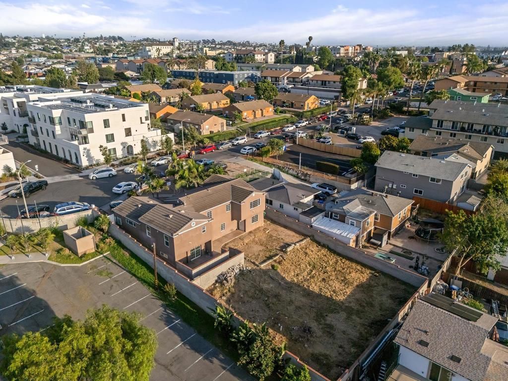 Image 34 of property listing at 330 Willie James Jones Ave, San Diego, CA 92102