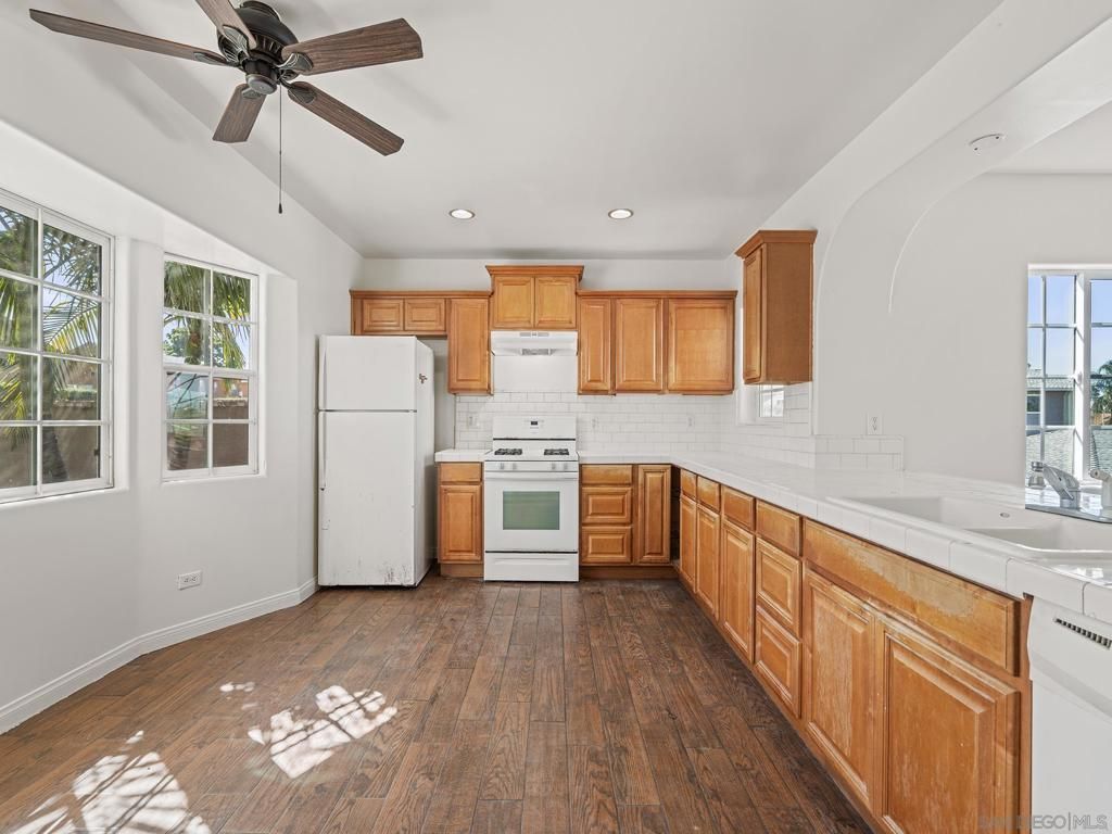 Image 6 of property listing at 330 Willie James Jones Ave, San Diego, CA 92102