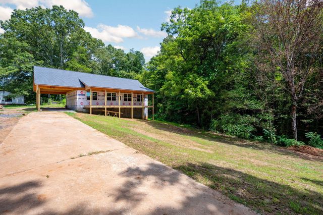 2350 Parksville Road, Benton, TN 37307