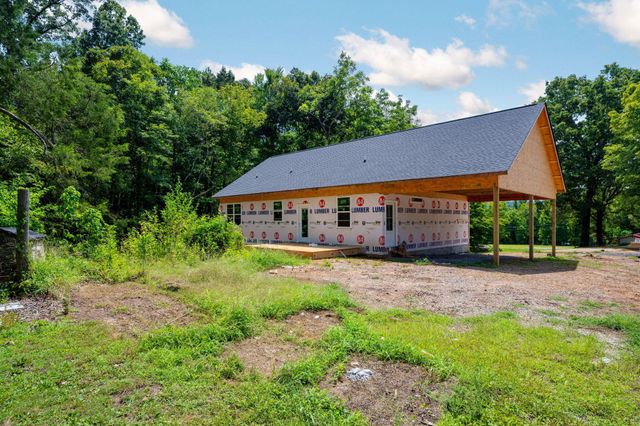 2350 Parksville Road, Benton, TN 37307