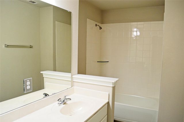 13146 Rowan Green Drive, Humble, TX 77346