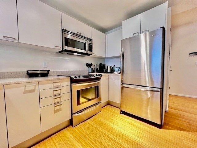 2 Earhart 121, Cambridge, MA 02141