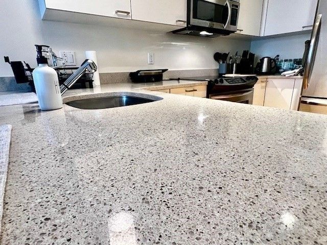 2 Earhart 121, Cambridge, MA 02141
