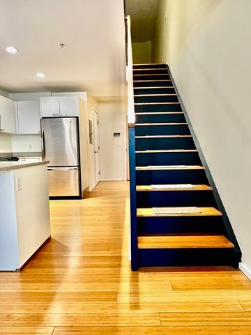 2 Earhart 121, Cambridge, MA 02141