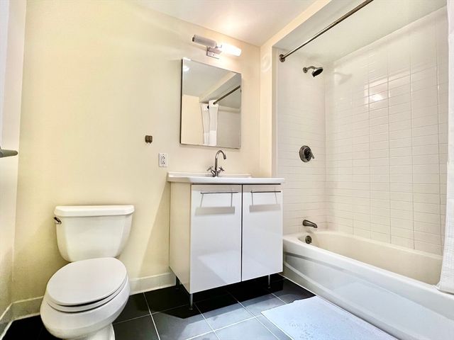 2 Earhart 121, Cambridge, MA 02141