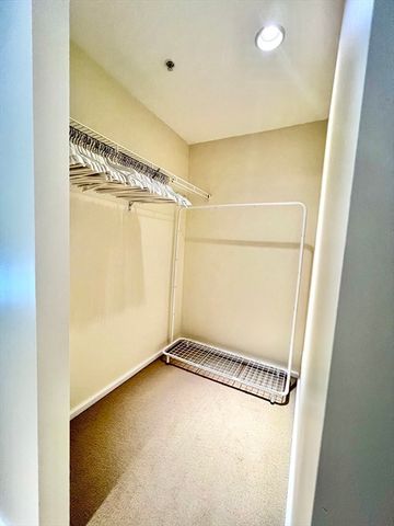 2 Earhart 121, Cambridge, MA 02141