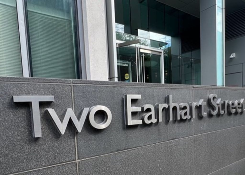 2 Earhart 121, Cambridge, MA 02141