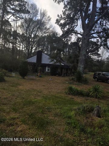 283 Simpson Highway 28, Magee, MS 39111