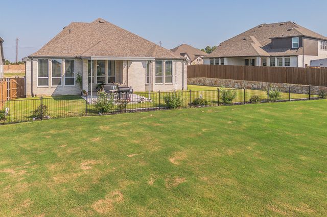 2214 Desmond Drive, Forney, TX 75126