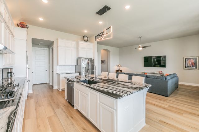 2214 Desmond Drive, Forney, TX 75126