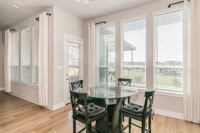 2214 Desmond Drive, Forney, TX 75126