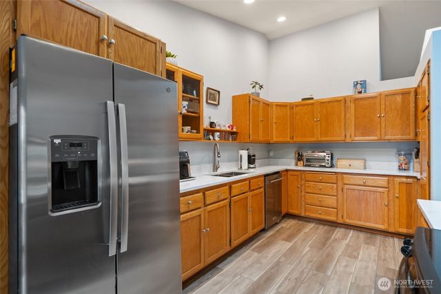 671 E Old Ranch Road, Allyn, WA 98524