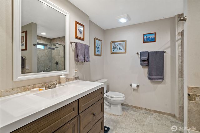 671 E Old Ranch Road, Allyn, WA 98524