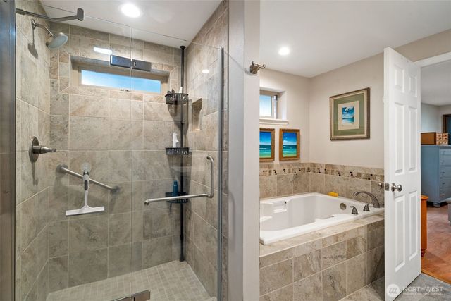 671 E Old Ranch Road, Allyn, WA 98524