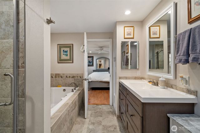 671 E Old Ranch Road, Allyn, WA 98524