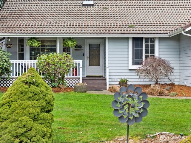 671 E Old Ranch Road, Allyn, WA 98524