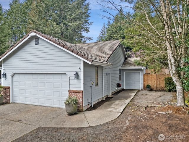 671 E Old Ranch Road, Allyn, WA 98524