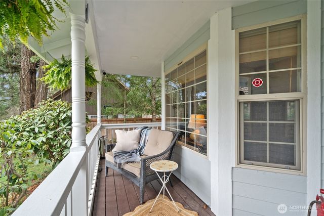 671 E Old Ranch Road, Allyn, WA 98524