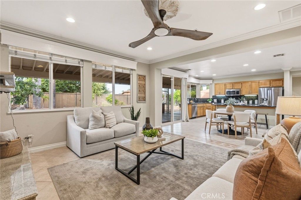 Image 9 of property listing at 29183 Woodbridge Drive, Murrieta, CA 92563