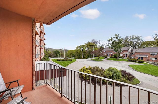 1 Lakeview Drive 2N, Peekskill, NY 10566