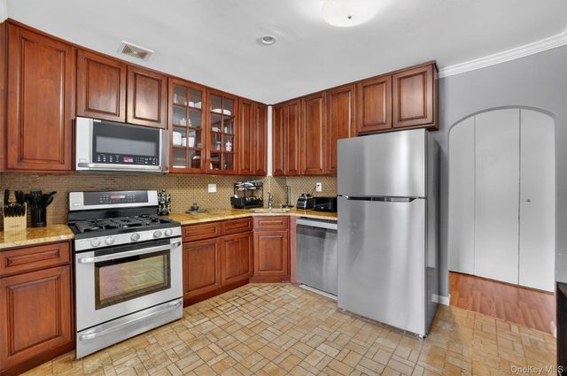1 Lakeview Drive 2N, Peekskill, NY 10566