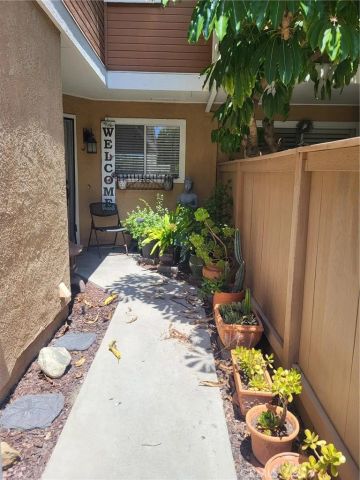 23 Marigold 22, Aliso Viejo, CA 92656