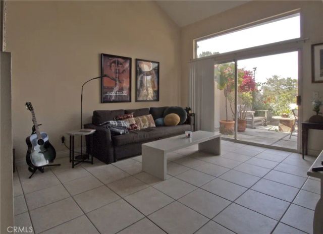 23 Marigold 22, Aliso Viejo, CA 92656