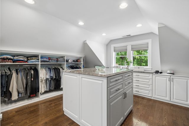 5305 W Addison Street, Chicago, IL 60641