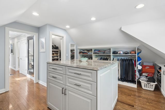 5305 W Addison Street, Chicago, IL 60641
