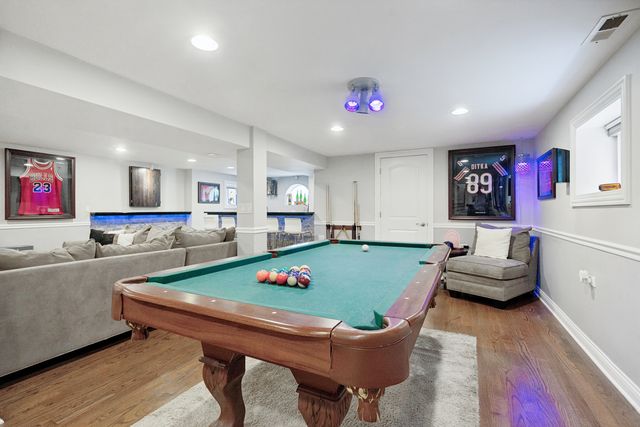 5305 W Addison Street, Chicago, IL 60641