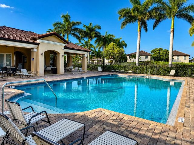 25163 SW 118th Place, Homestead, FL 33032
