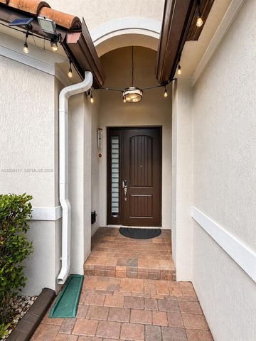 25163 SW 118th Place, Homestead, FL 33032