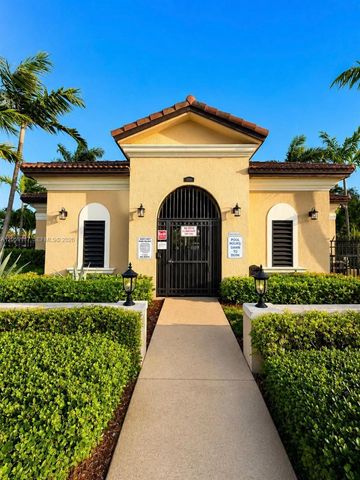 25163 SW 118th Place, Homestead, FL 33032