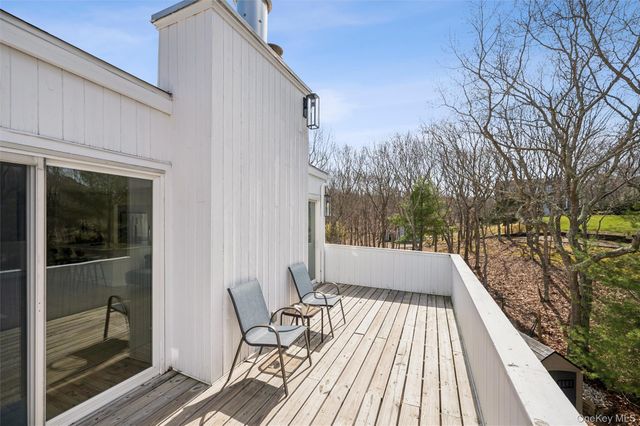 14 Old Trail Road, Water Mill, NY 11976