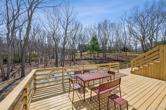 14 Old Trail Road, Water Mill, NY 11976